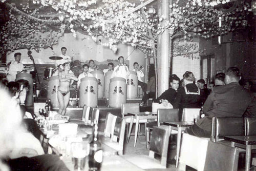 bar_scene.jpg