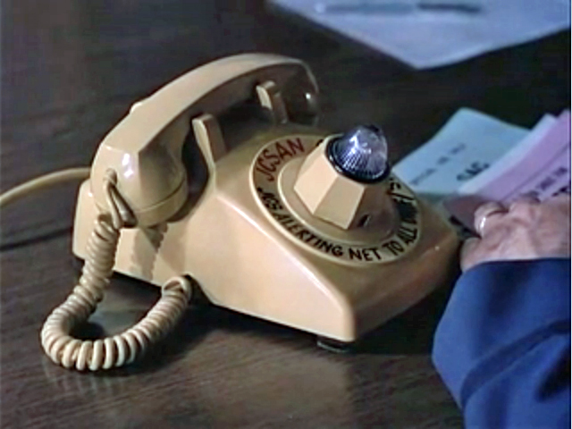 /goldphone_sac_HQ..jpg