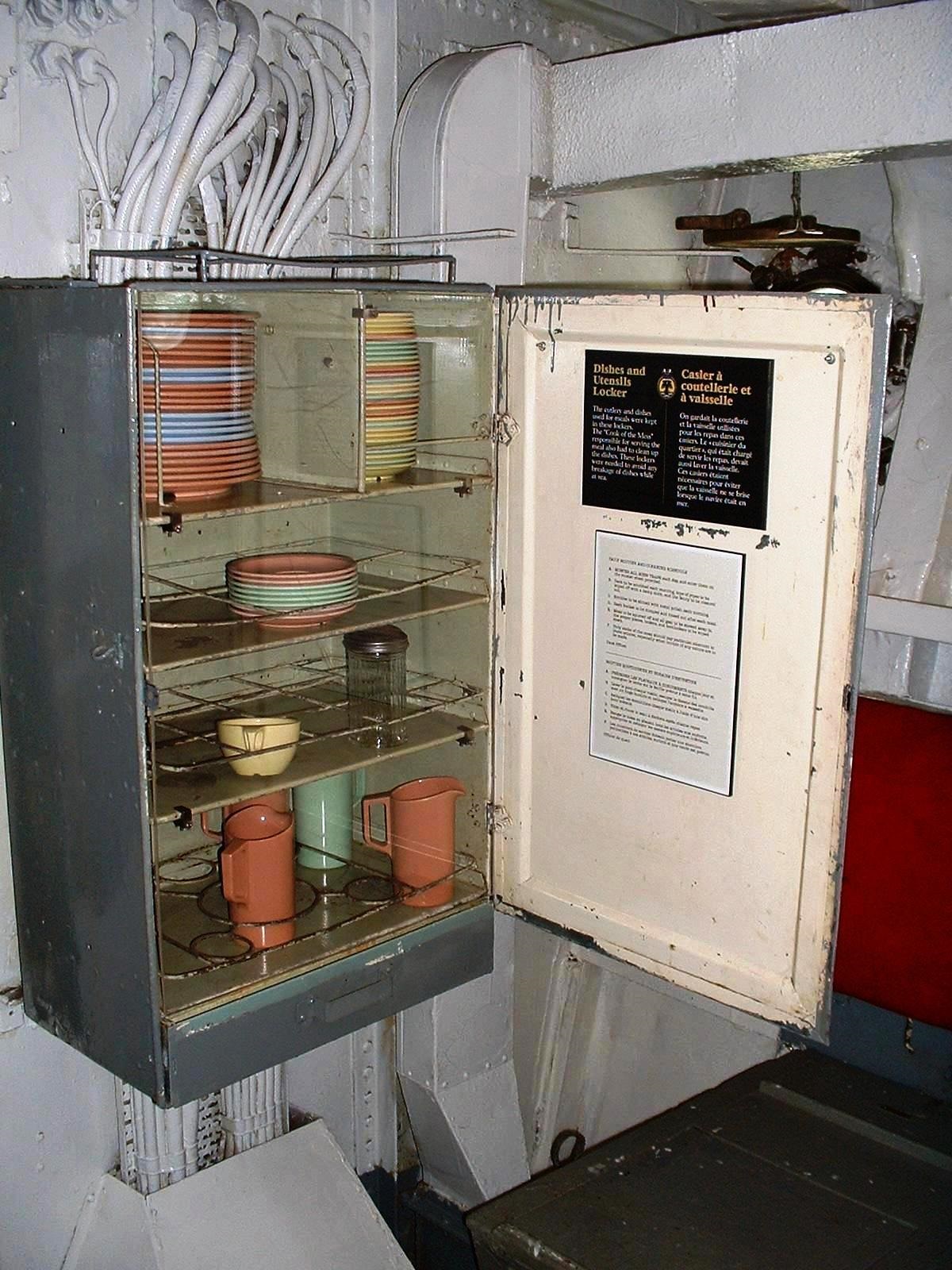 /dish_locker2.jpg