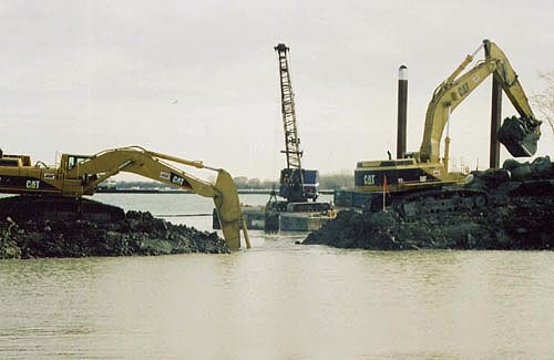 excavators_at_work.jpg