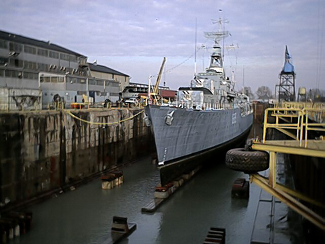 haida/port_well_bow_021212.jpg