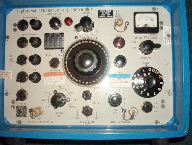 decca_8960_siggen1a.jpg
