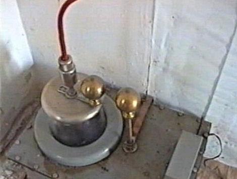 decca_coilhouse_spark_gap.jpg