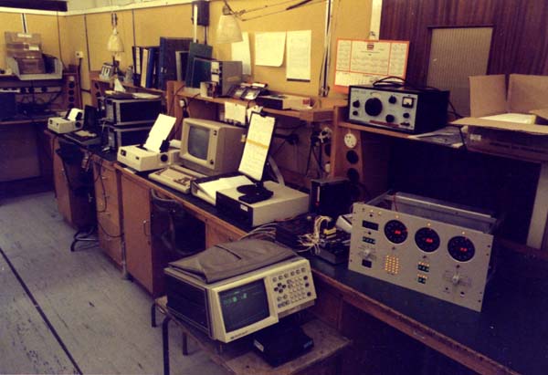 decca_solid_state_monitor_02a.jpg