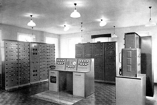 decca_trans_station_layout.jpg