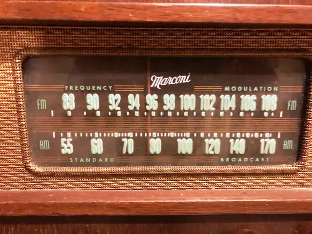 254FM_dial.jpg
