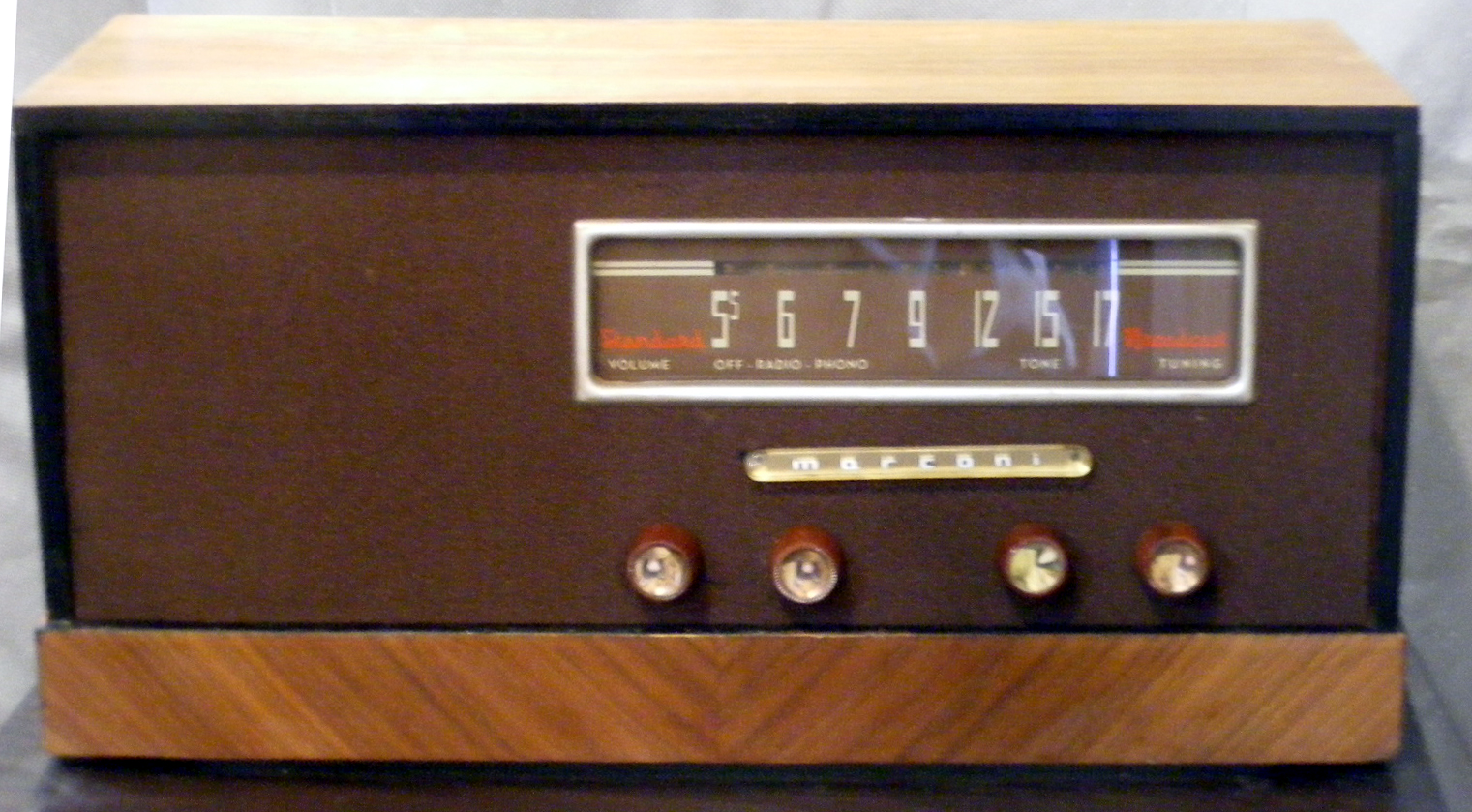 379_02.jpg