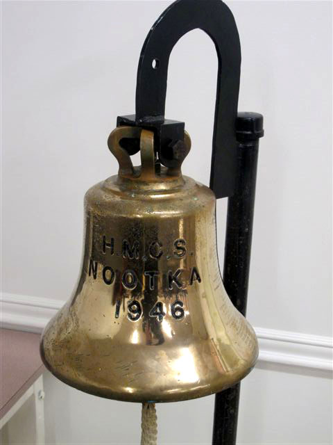 nootka_ships_bell4.jpg