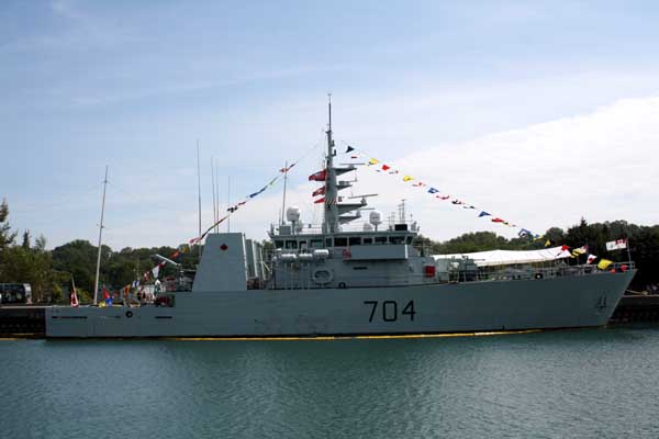 kingston_704_side_3413.jpg