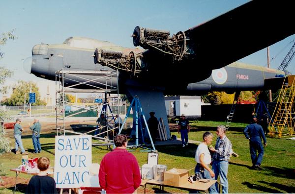 lanc_fm104_oct16_1999.jpg