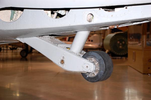 tracker_tail_wheel.jpg