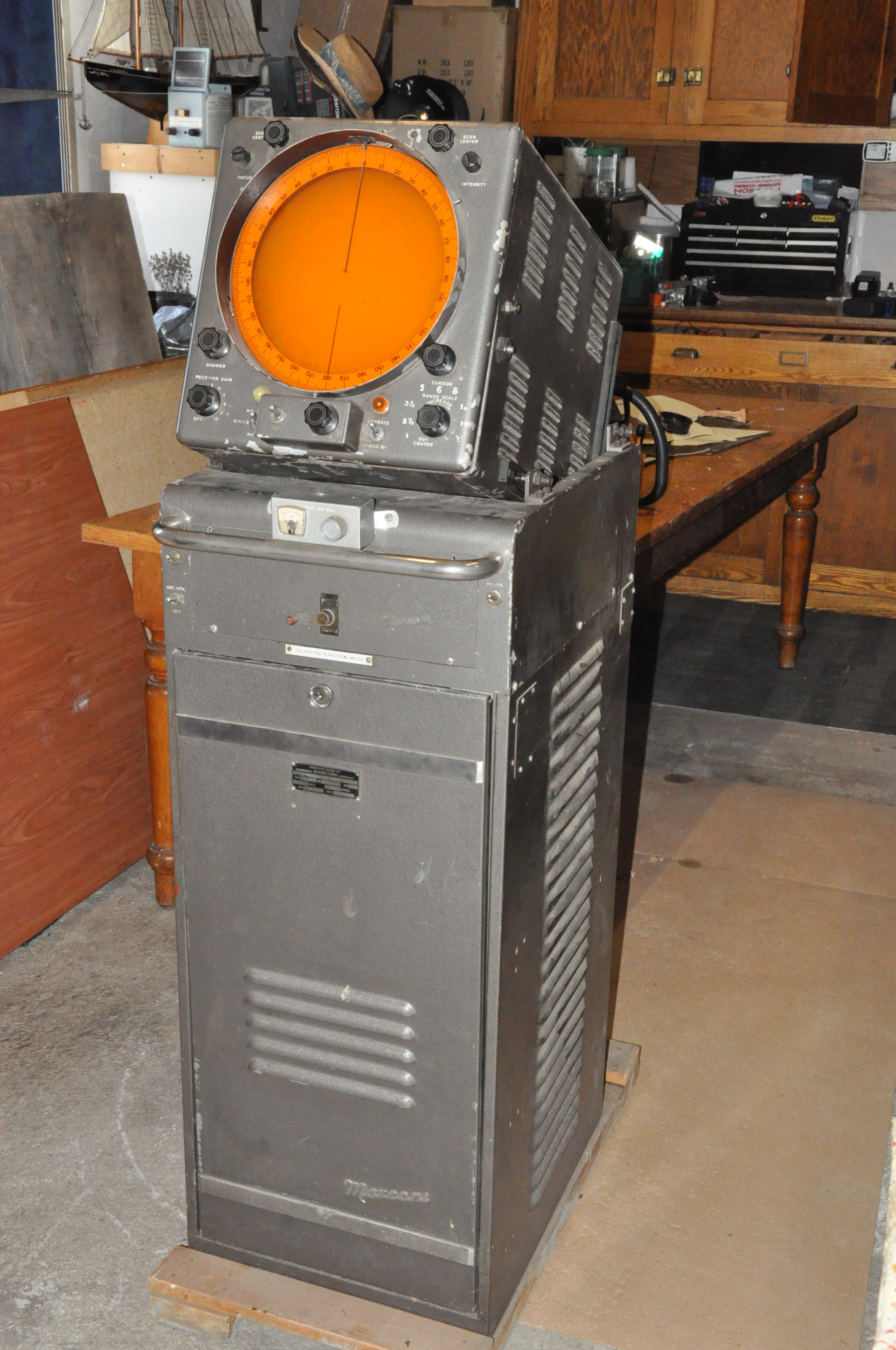 ln27_radar_console.jpg