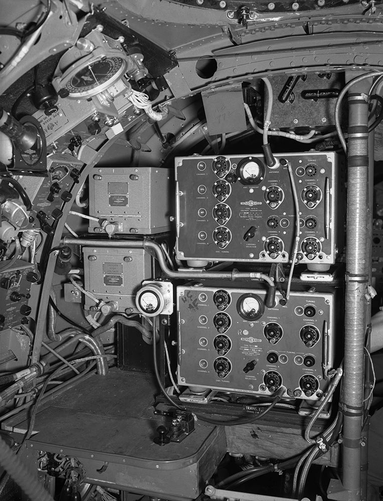/lanc_radio_op_bendix1.jpg