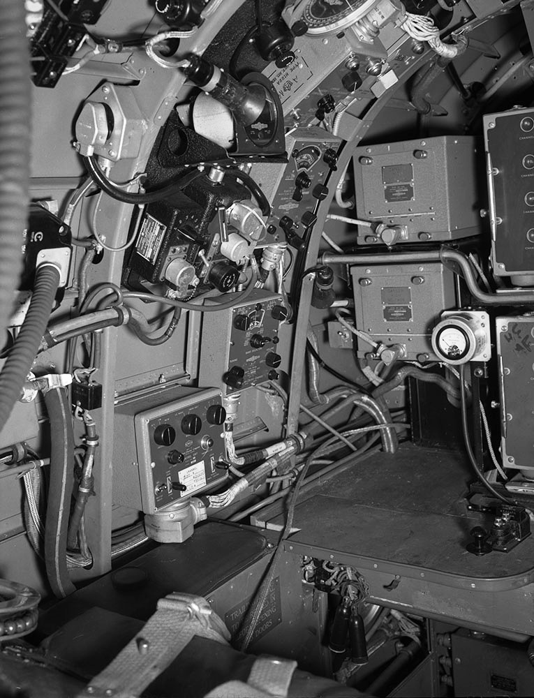 lanc_radio_op_bendix2.jpg