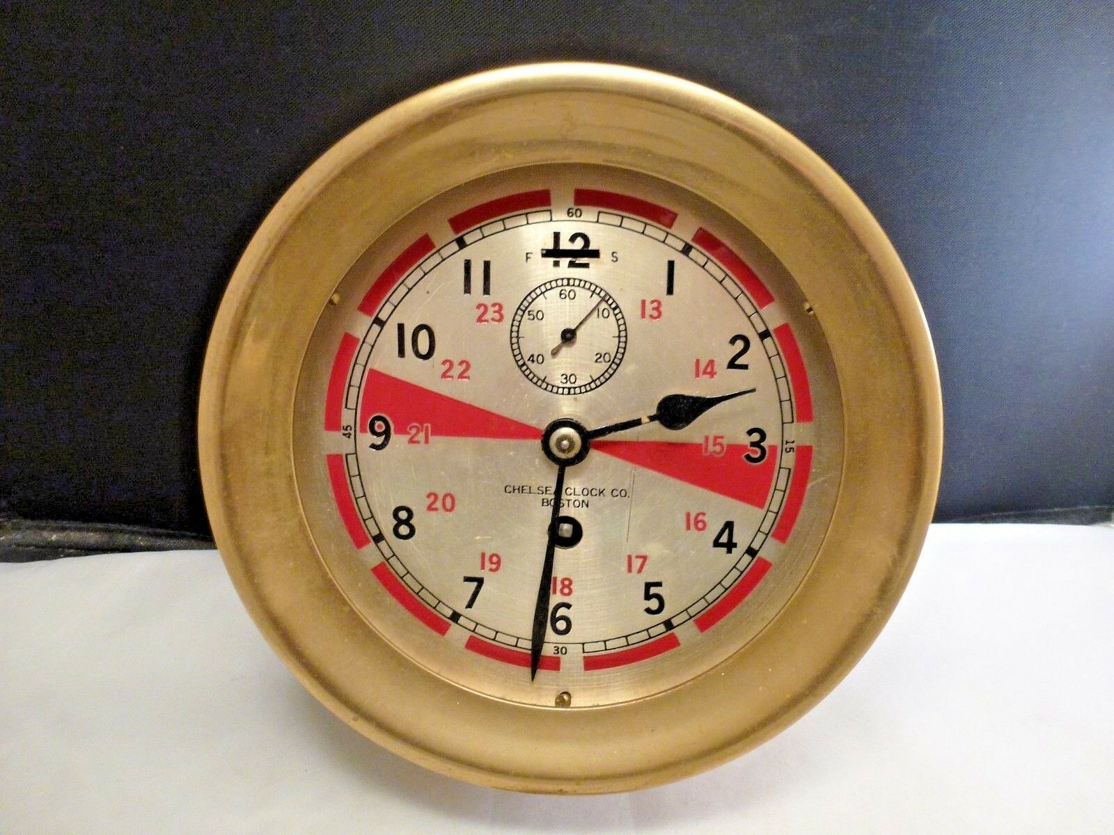 /st_roch_rrclock3.jpg