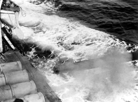 /torpedo_exiting_tube.jpg