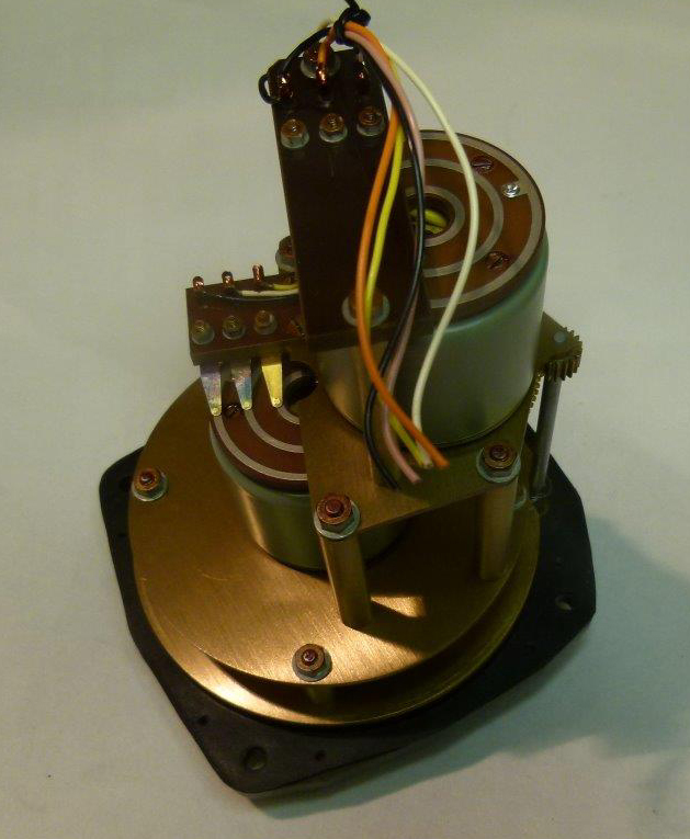 decca_decometer_with_cover_off3.jpg