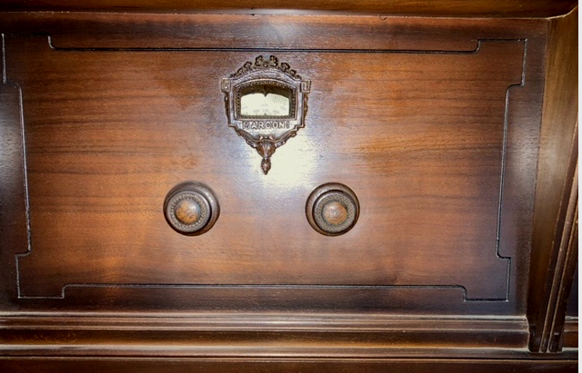 13_09_front_panel.jpg