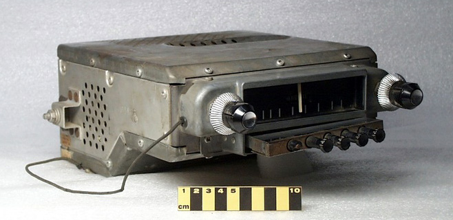 com13805_01.jpg